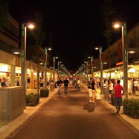 Charming Beachfront With A Bright Terrace 公寓 比比翁