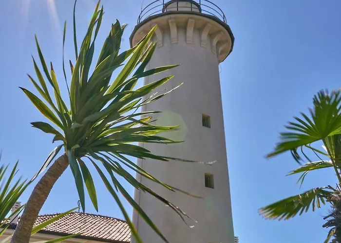 Charming Beachfront With A Bright Terrace Apartment *